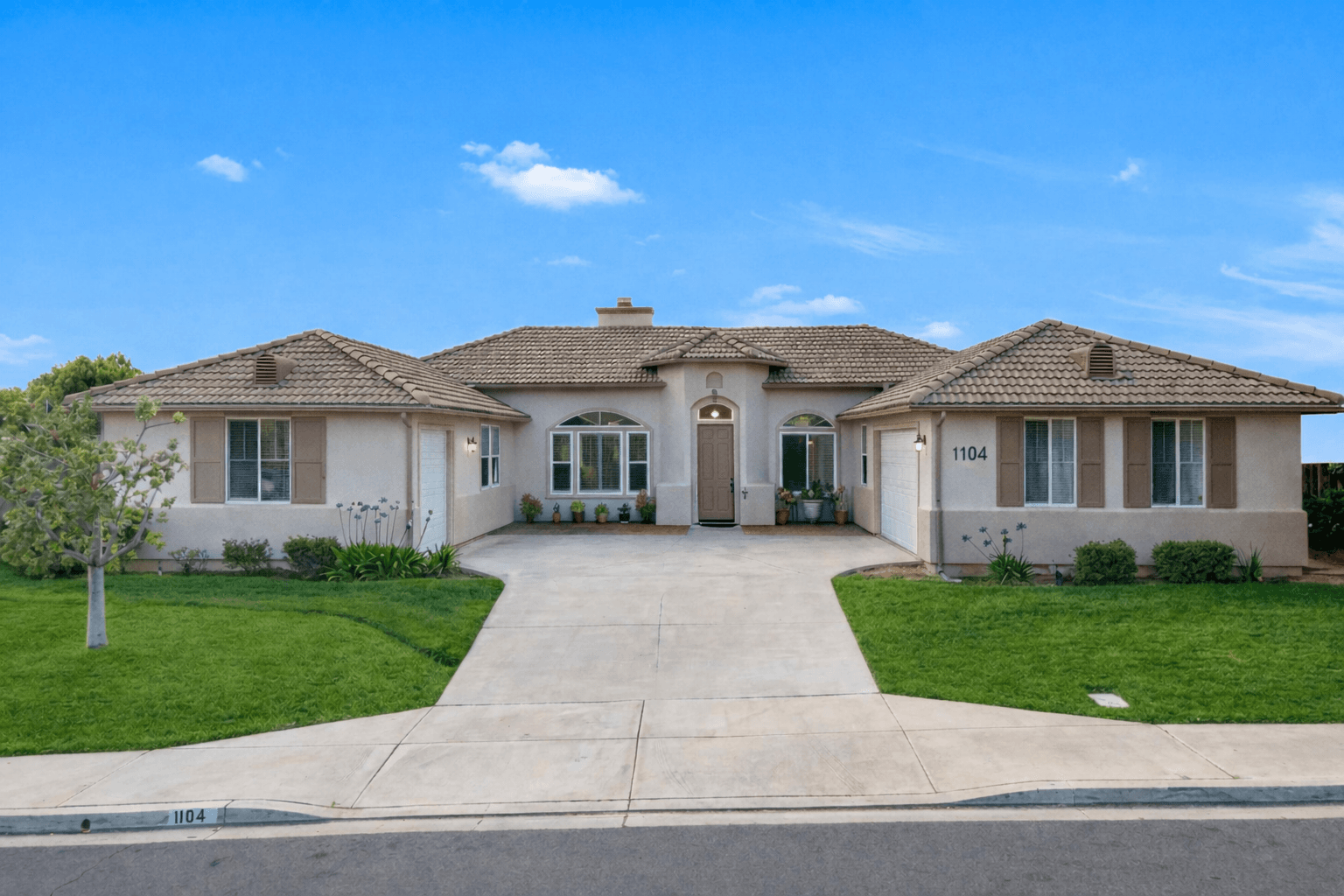 Elite Manor Amelia