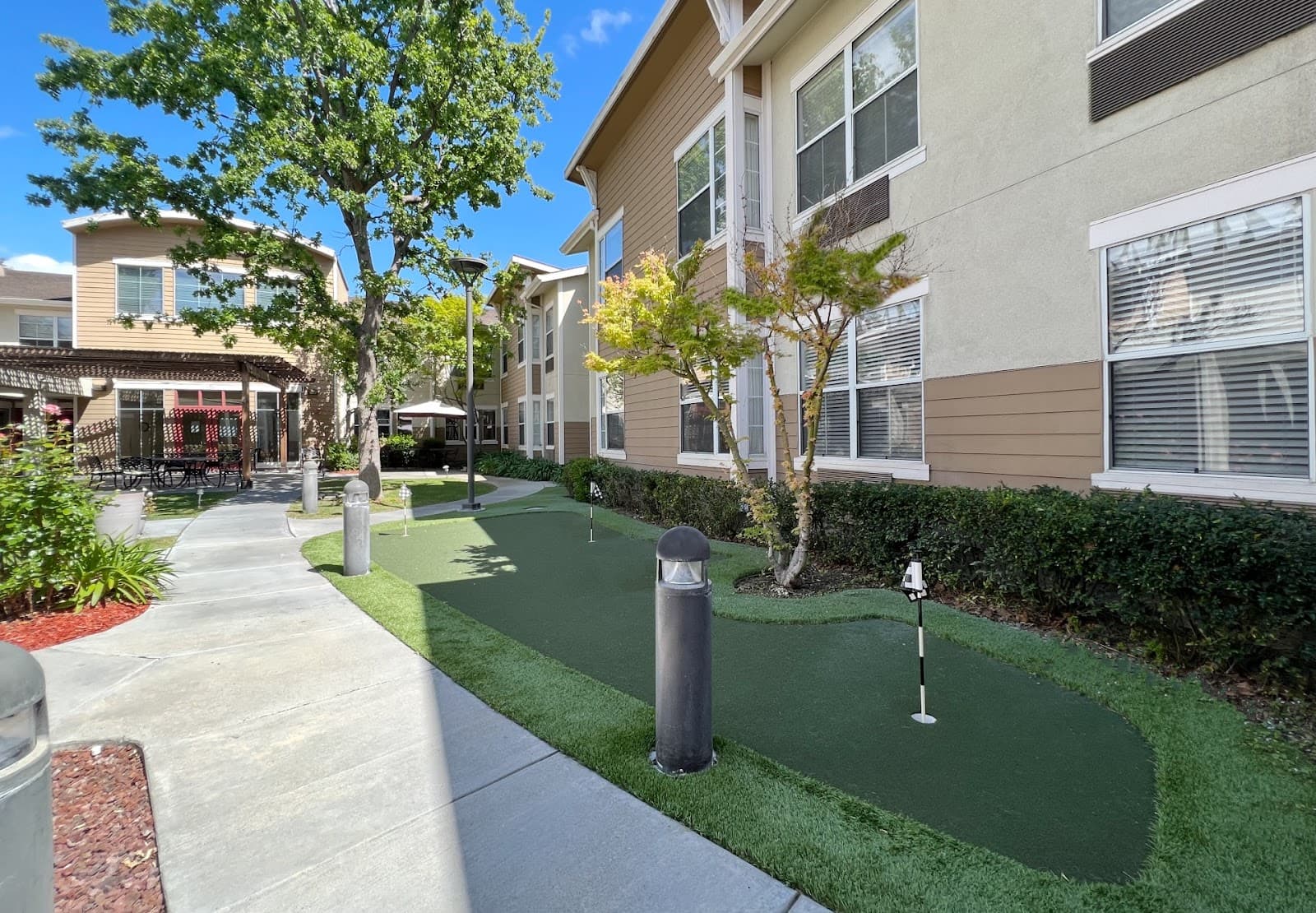 Pacific Gardens photo 4