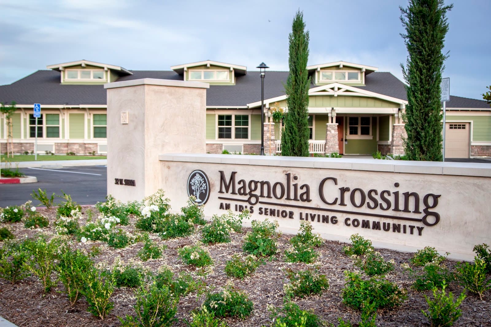 Magnolia Crossing