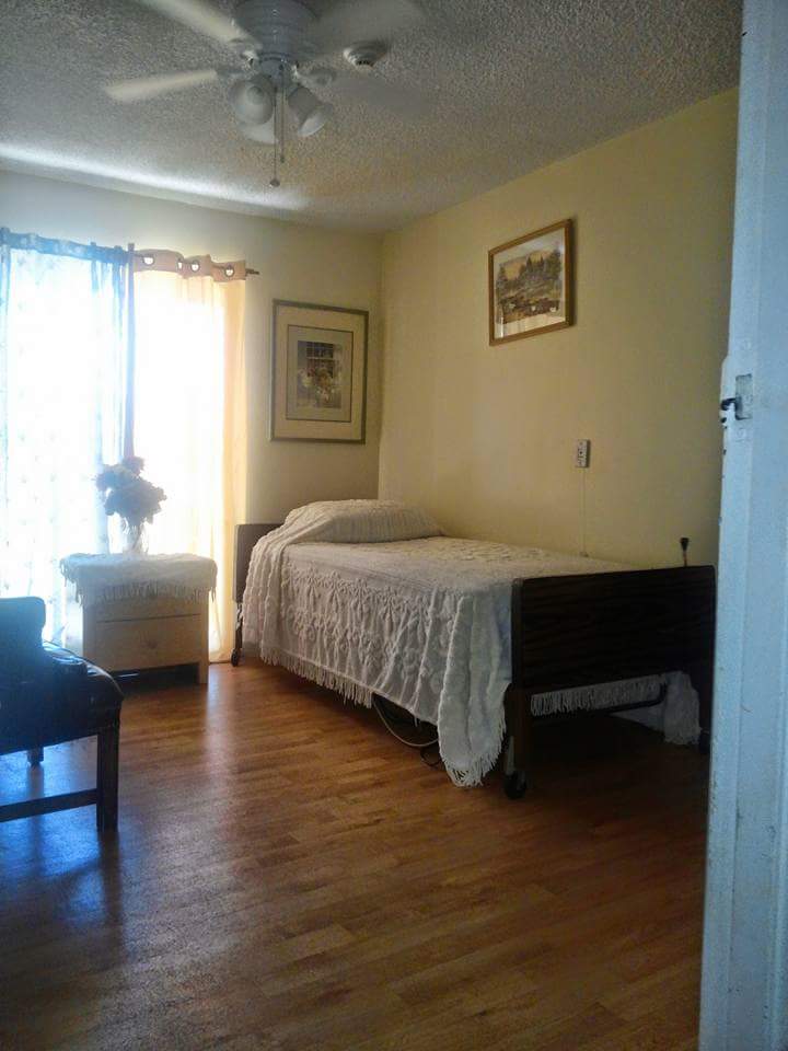 Carroll Manor photo 1