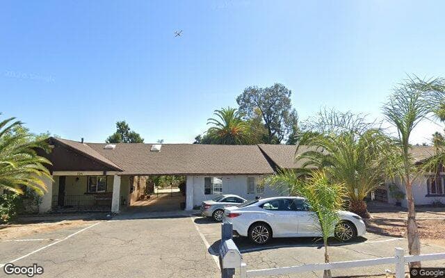 Golden Bloom Villa photo 1