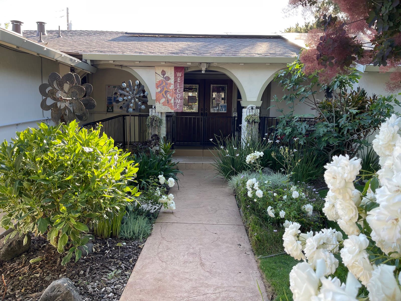 An Oak Grove Manor photo 2