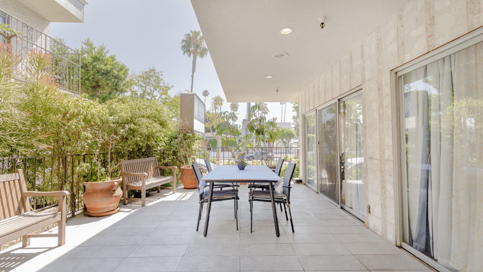 Savant of West Hollywood photo 2