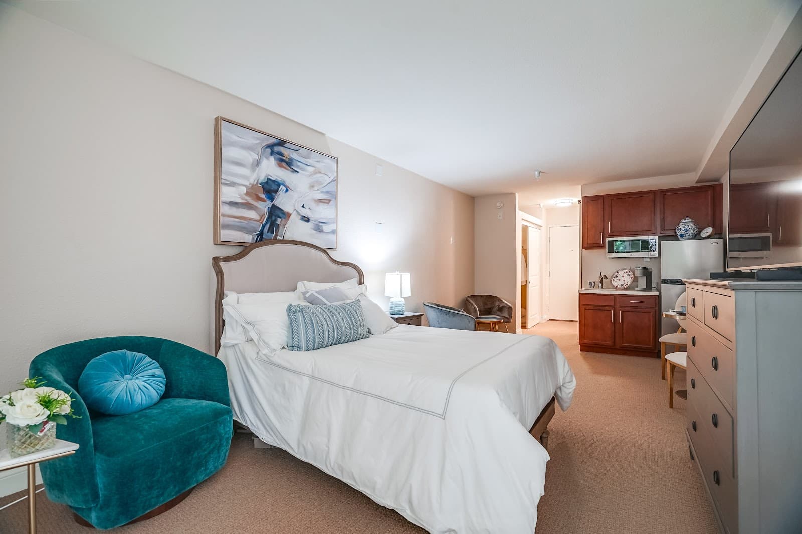 Encino Terrace Senior Living photo 3