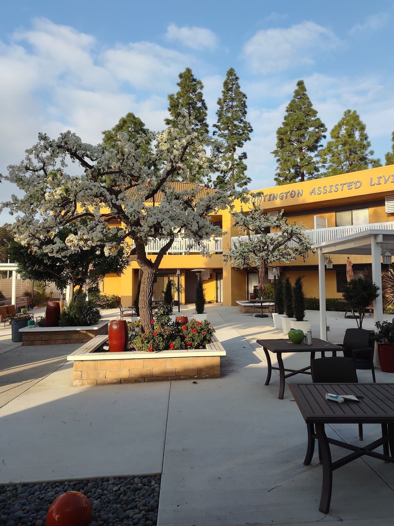 Huntington Retirement Hotel photo 3