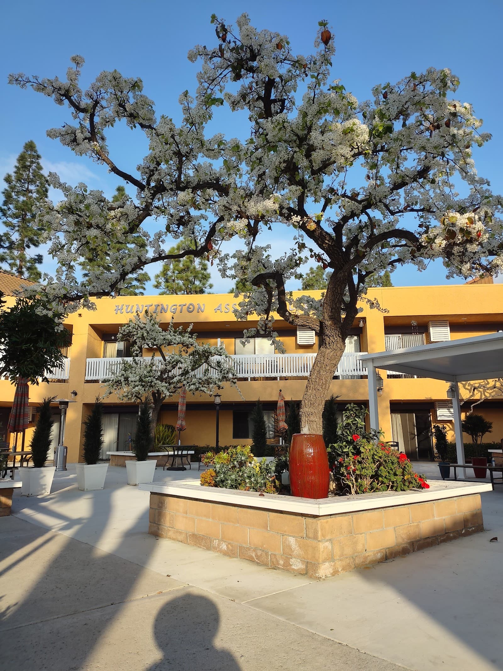 Huntington Retirement Hotel