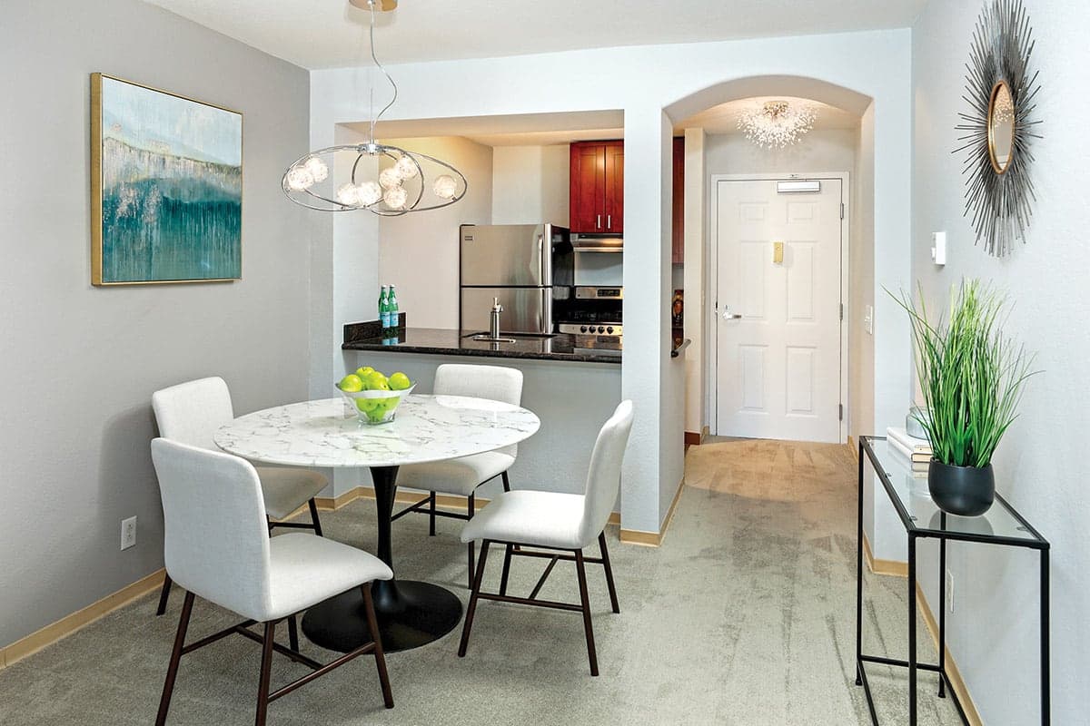 Sterling Court photo 2