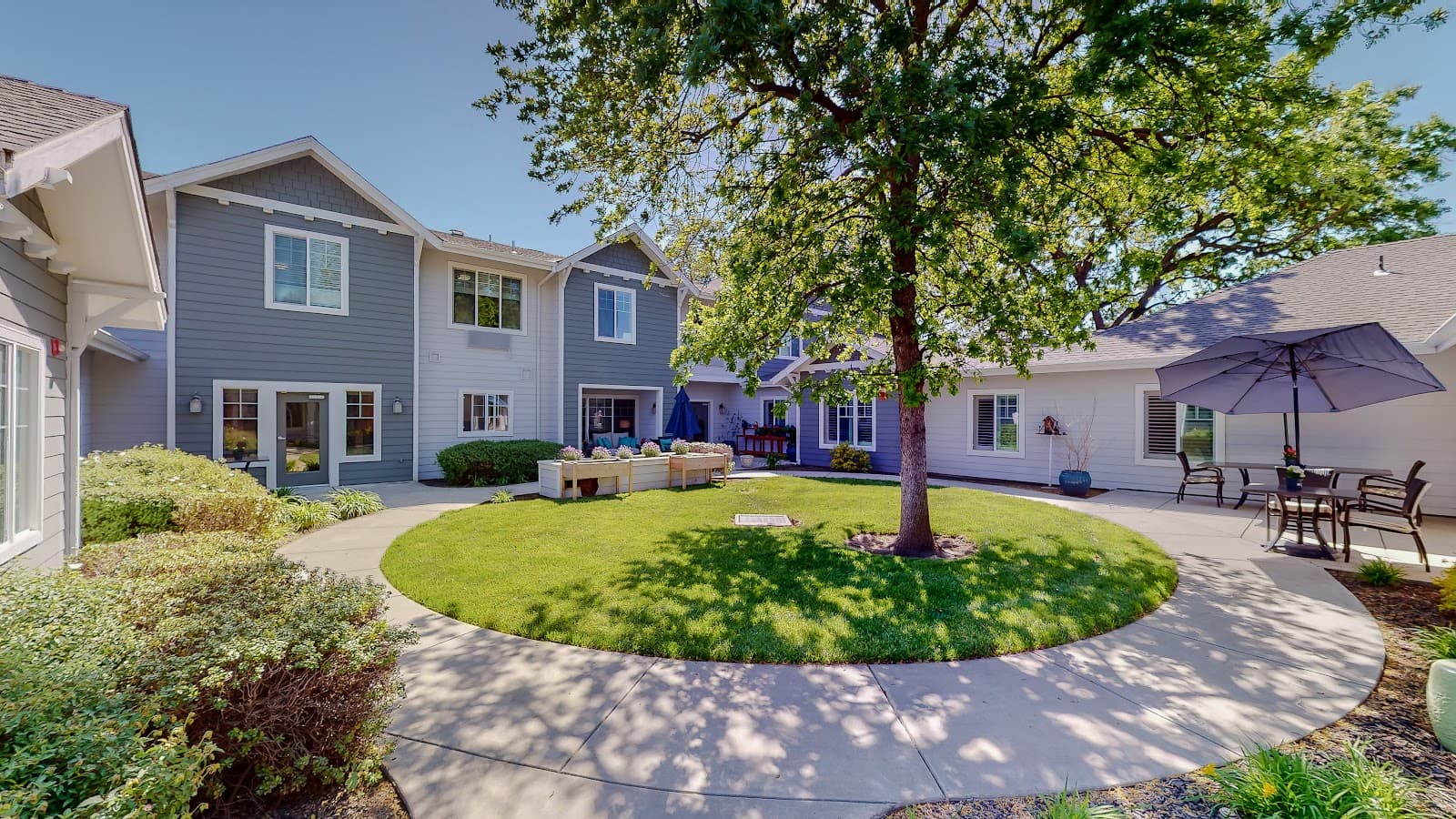 The Commons At Elk Grove photo 2