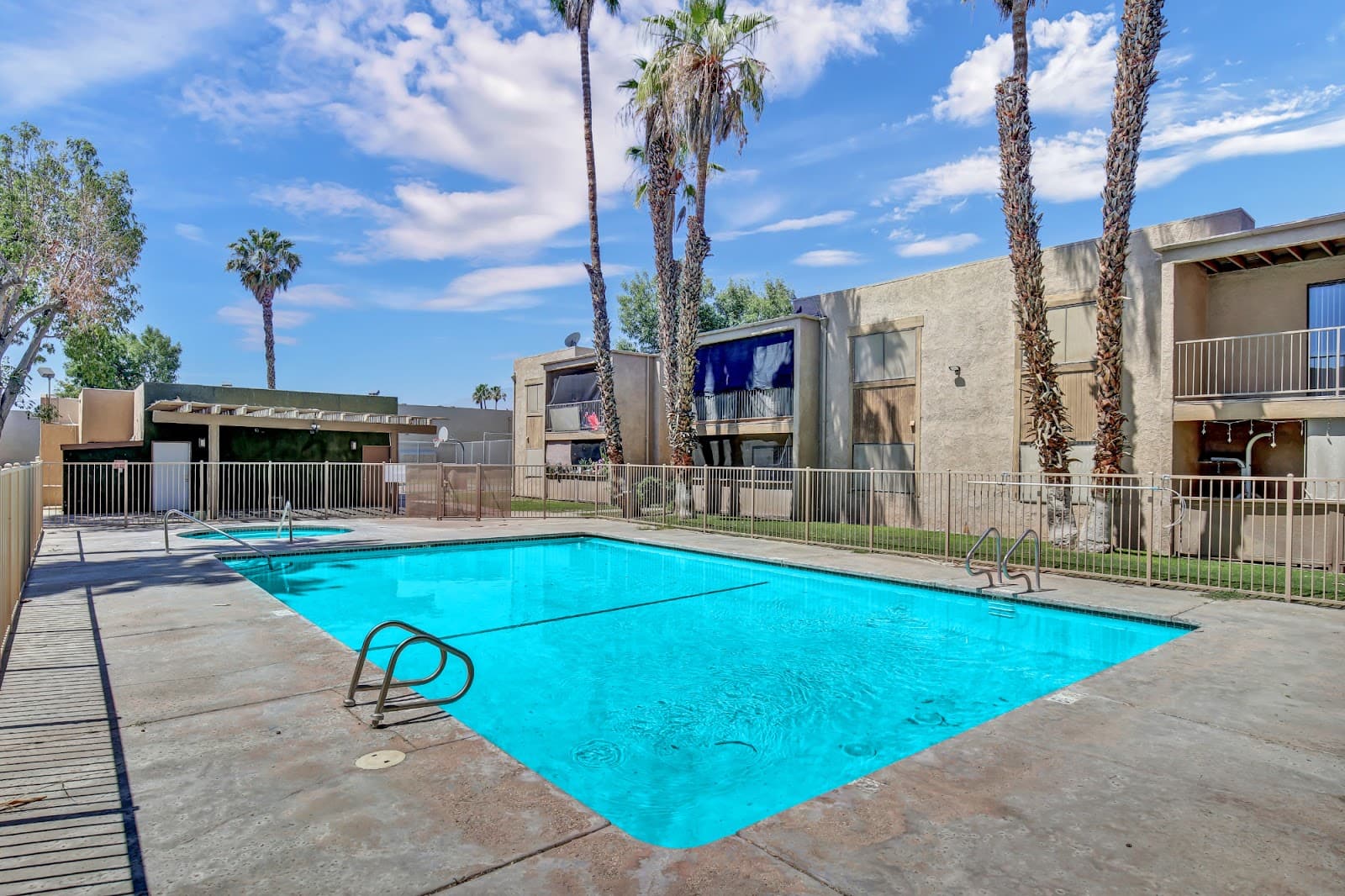 Cielo Vista Apartments photo 3