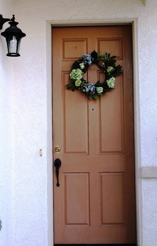 Stetson Court Living photo 2