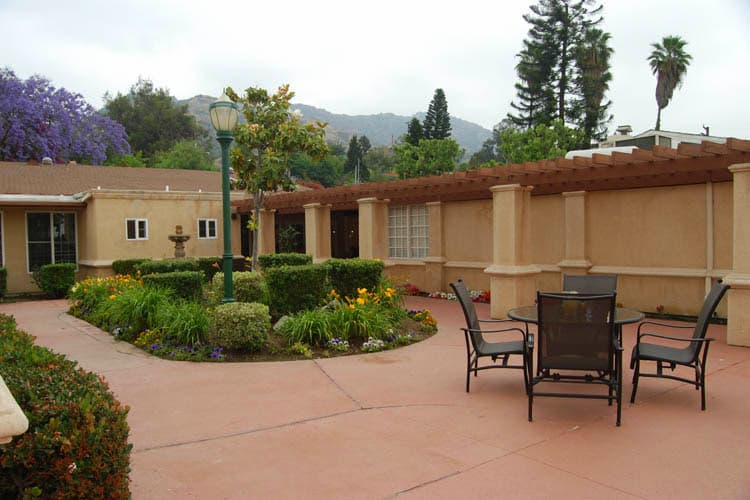 Silverado Senior Living-Sierra Vista photo 3