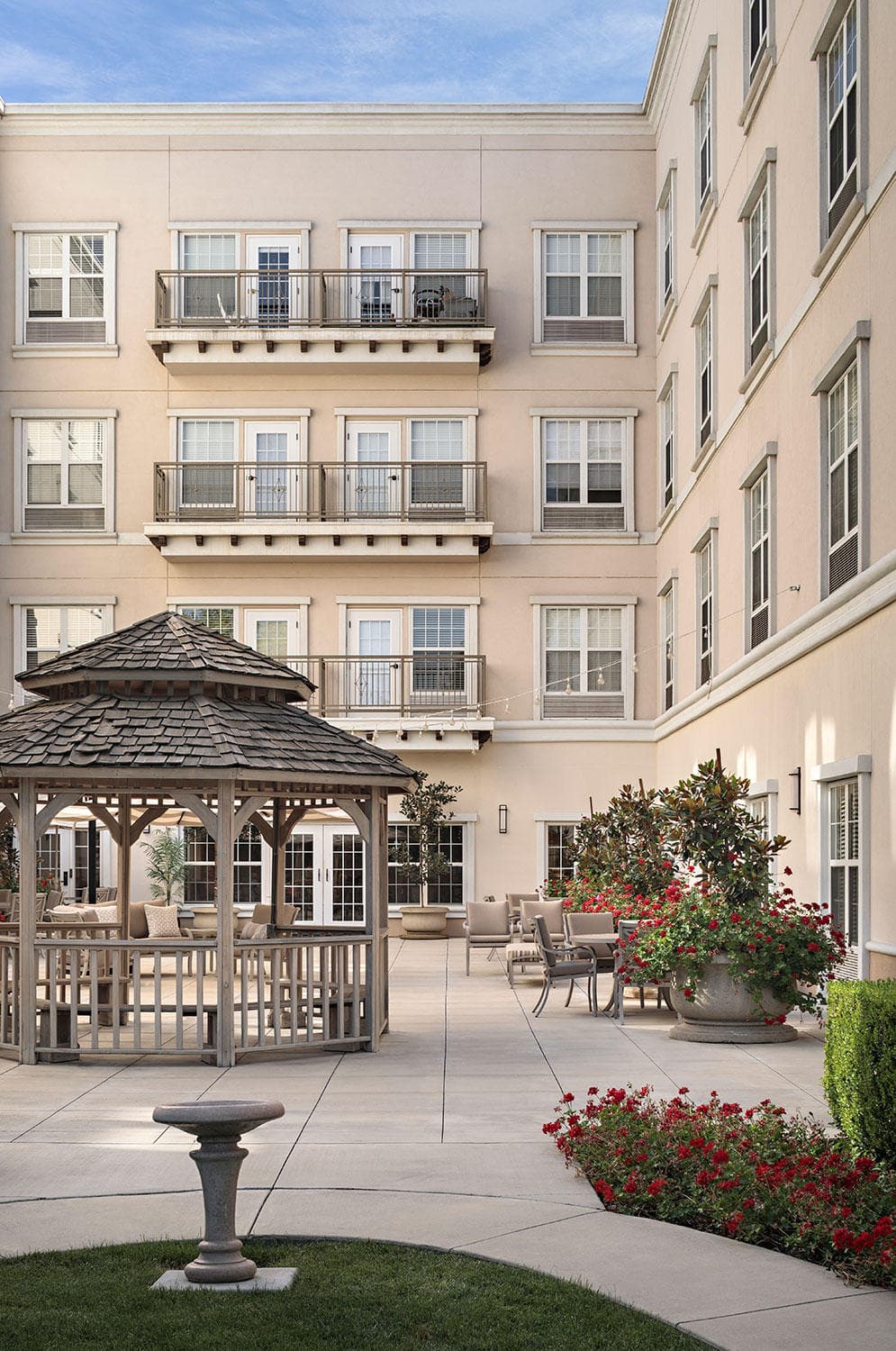 Belmont Village Senior Living Encino photo 3