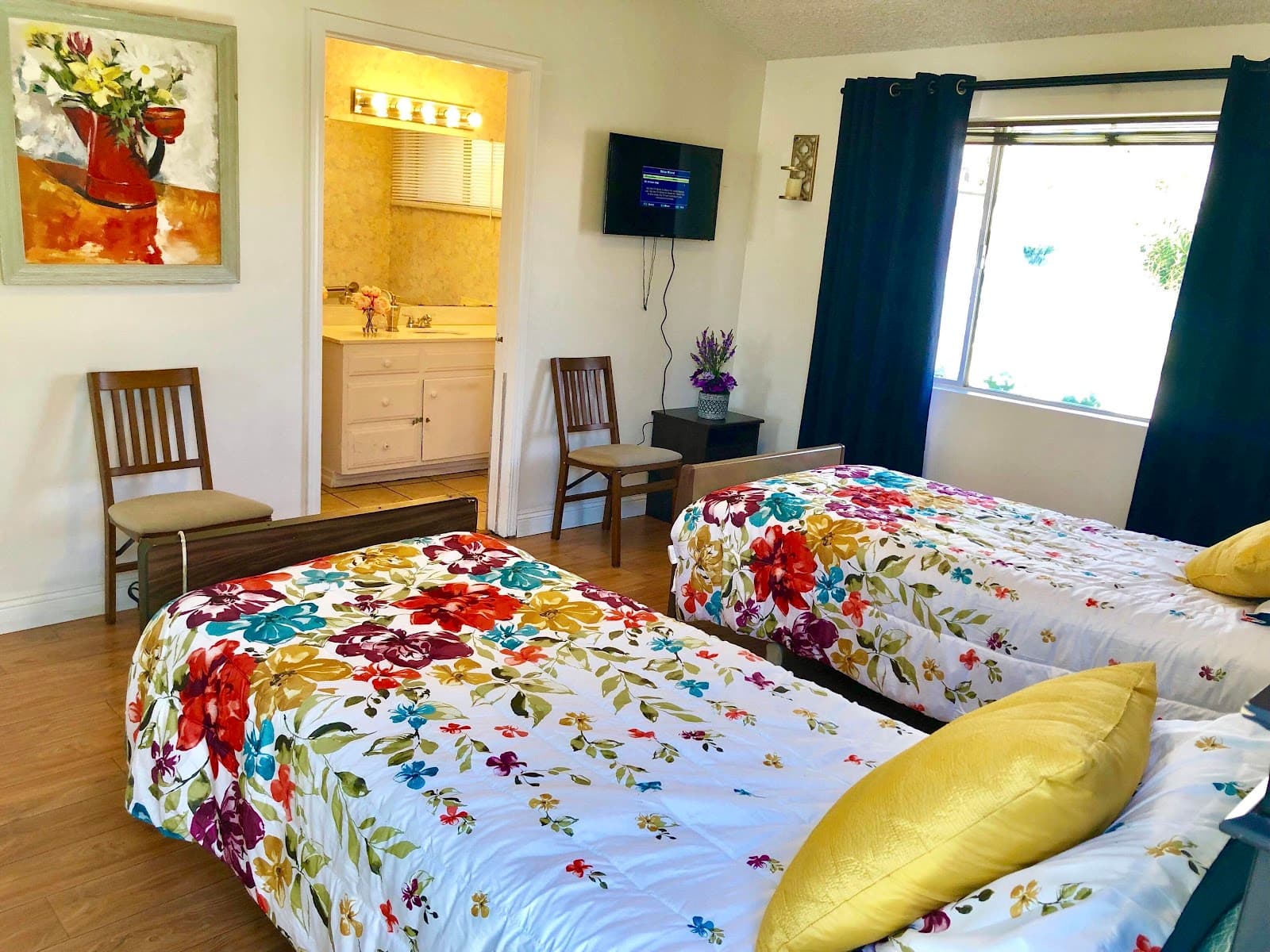 Angeles Assisted Living photo 4
