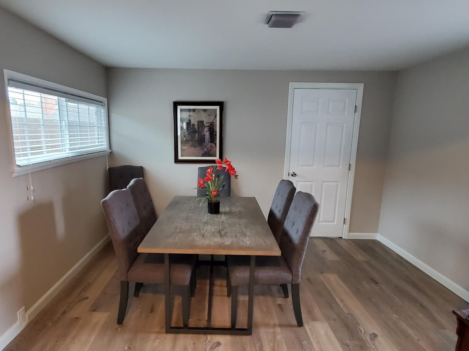 The Varsity Manor photo 2