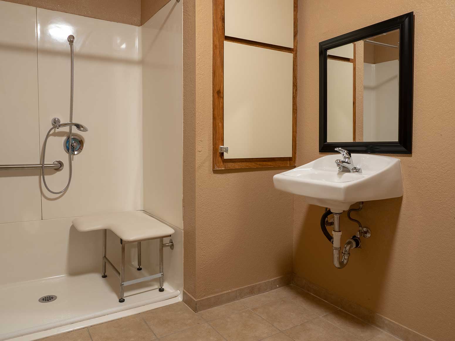 Delta Shores Assisted Living photo 4