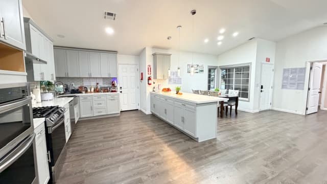 Adelanto Care Manor photo 3