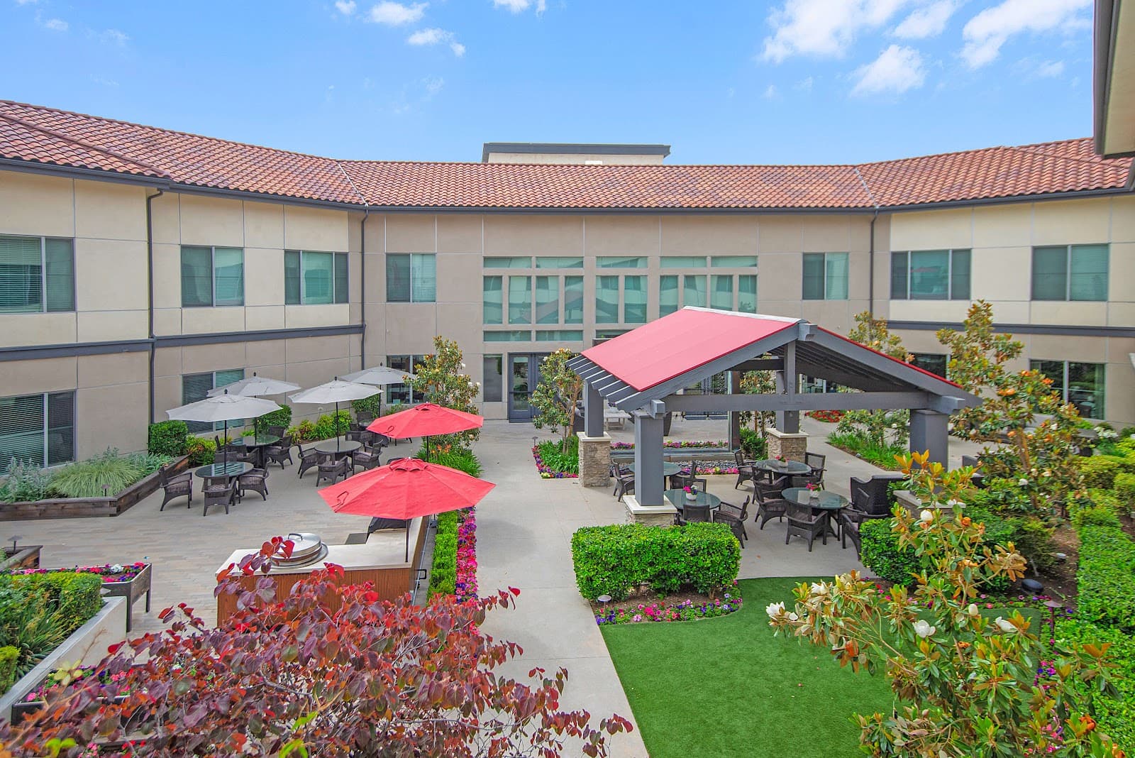 Varenita Of Simi Valley photo 3