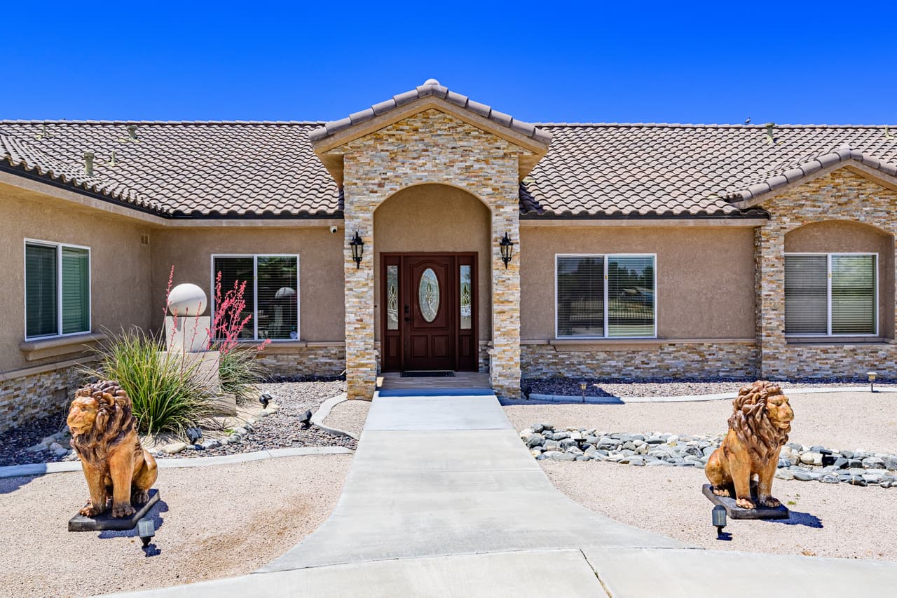 Palmdale Paradise Board & Care photo 1