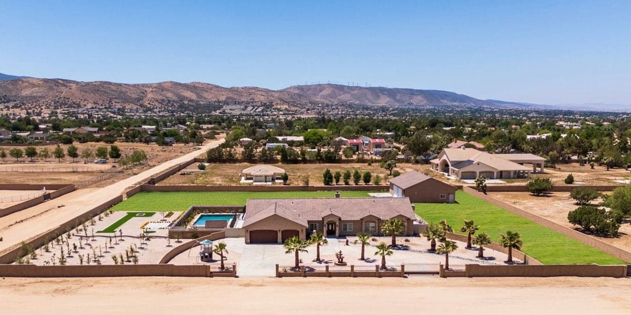 Palmdale Paradise Board & Care photo 2