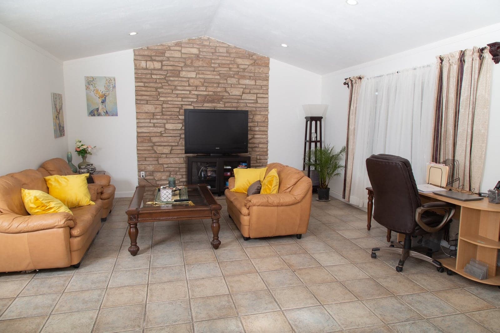 Mary Ellen Homes photo 1