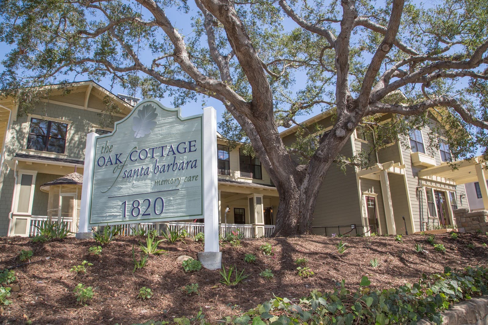 Oak Cottage of Santa Barbara Memory Care photo 2