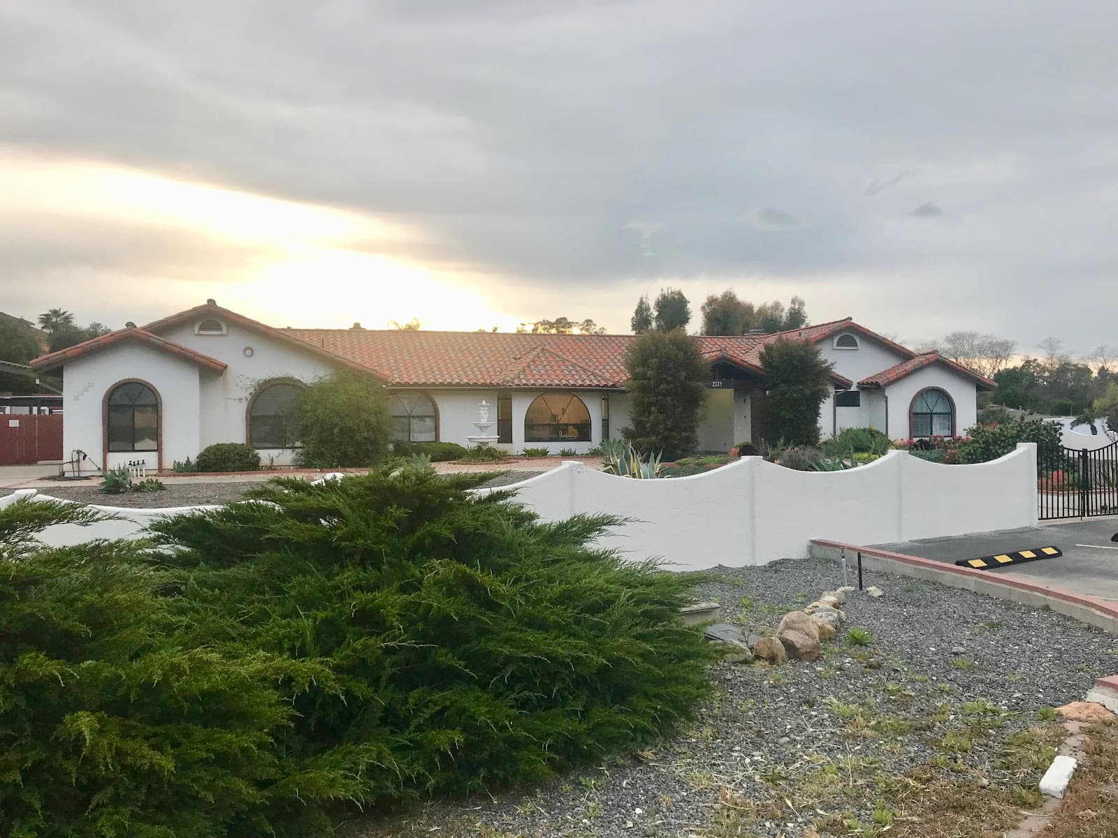 Monte Vista Manor photo 2