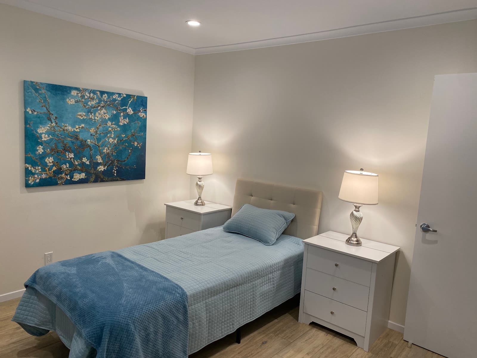 Grant Serenity Homes Of Sf Valley photo 2