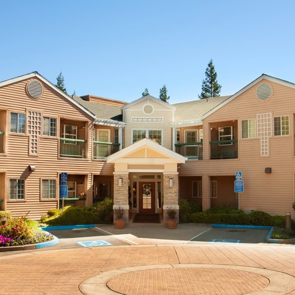 Tiffany Court photo 4
