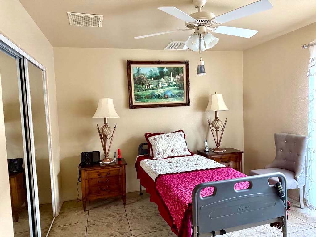 Desert Starlight Senior Care Home photo 2