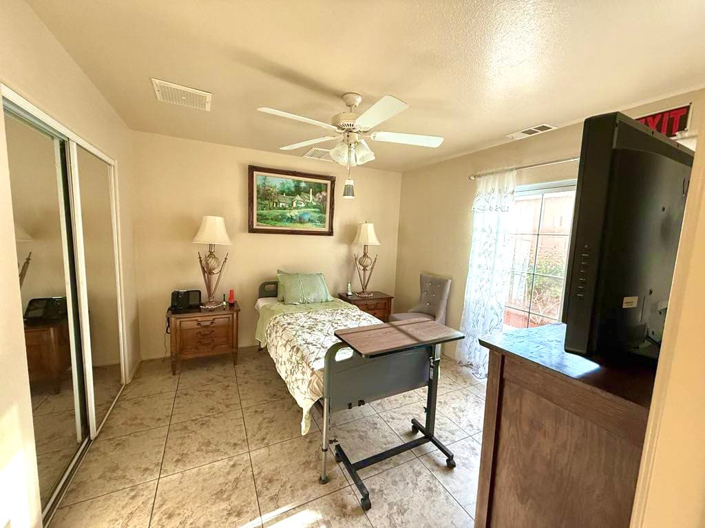 Desert Starlight Senior Care Home photo 5