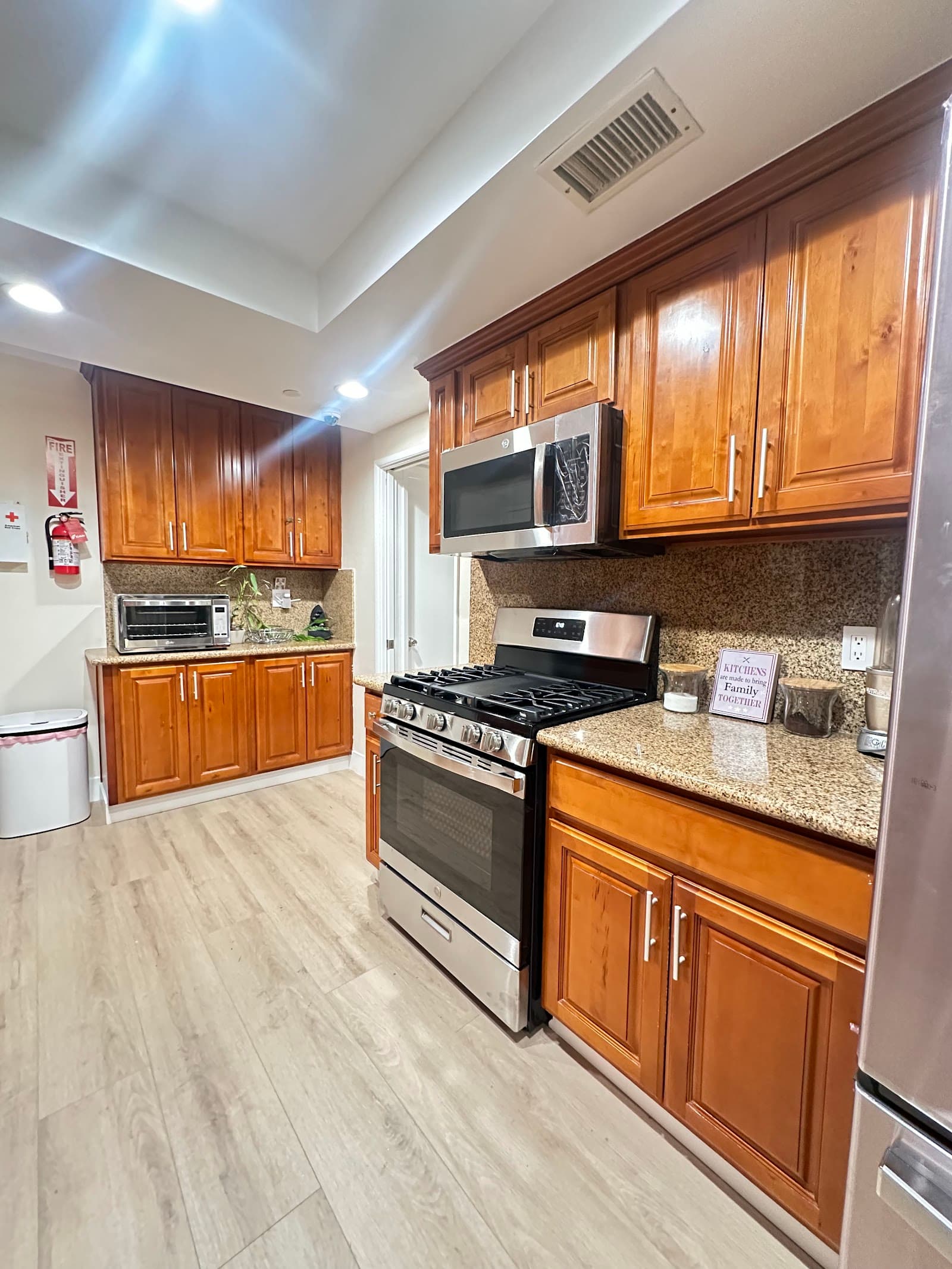 Tarzana Senior Living photo 3
