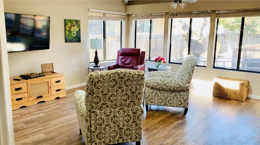Assisted Living of Napa Valley-Hamilton photo 4