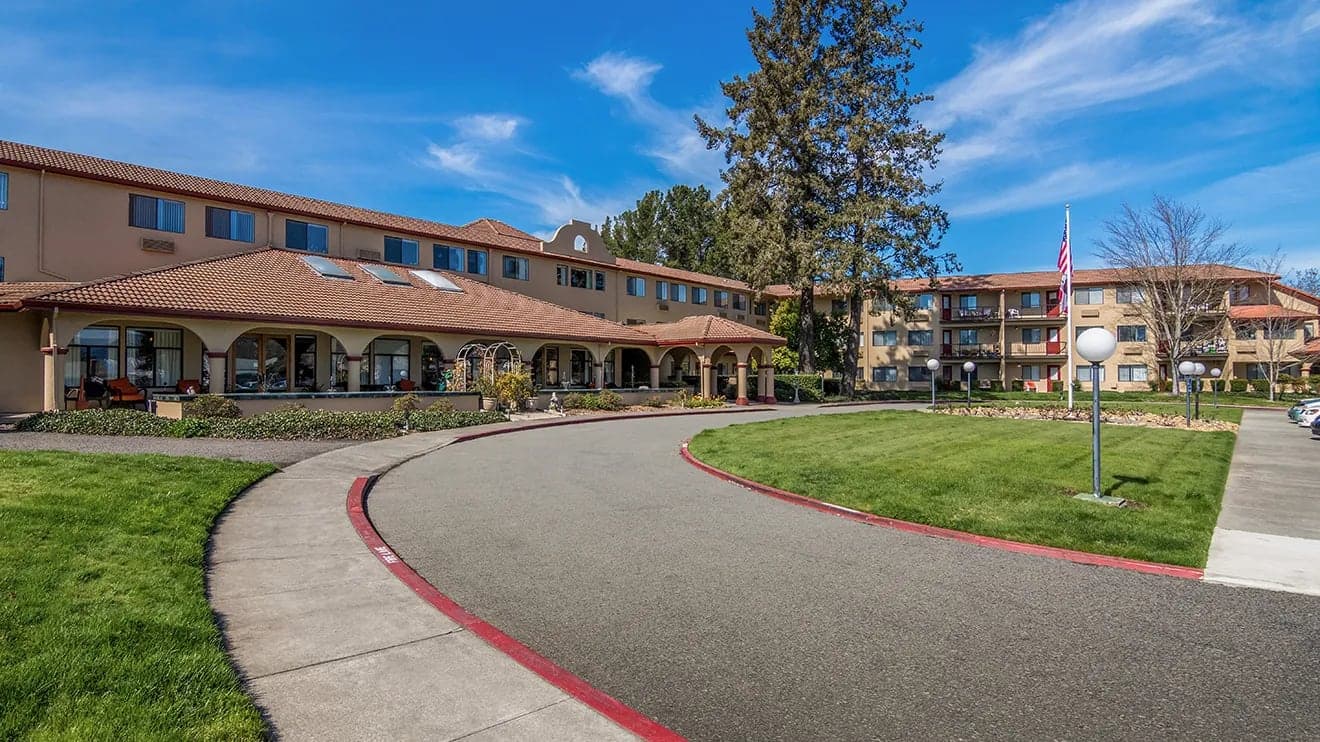 Holiday Redwood Retirement Residence photo 2