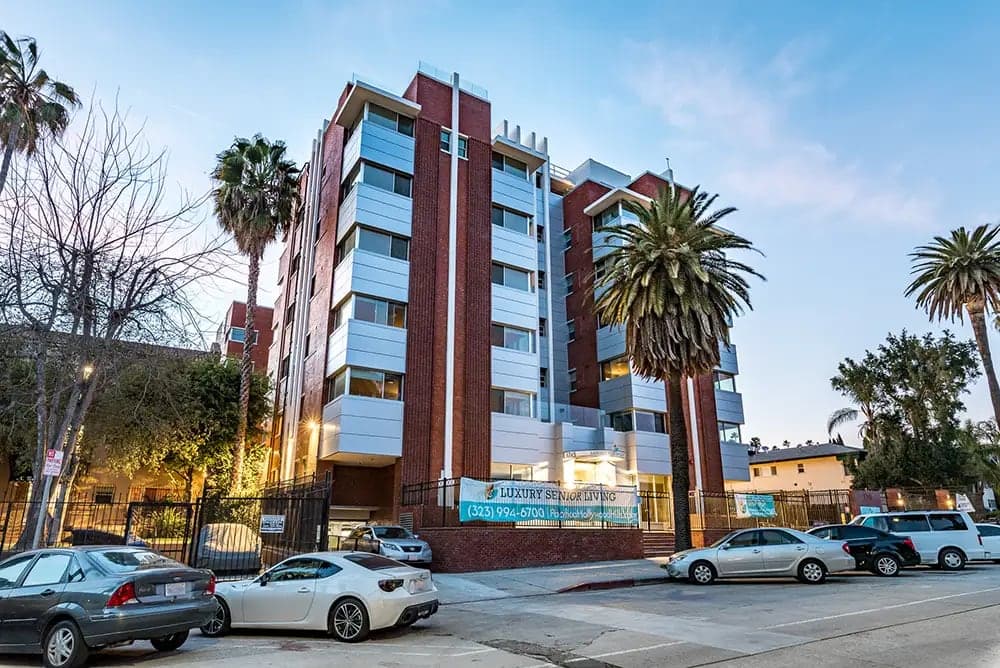 Hollywood Hills Senior Living photo 2
