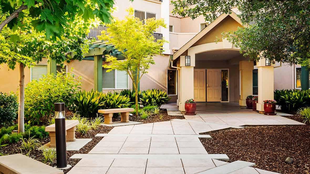 Atria Carmichael Oaks photo 3