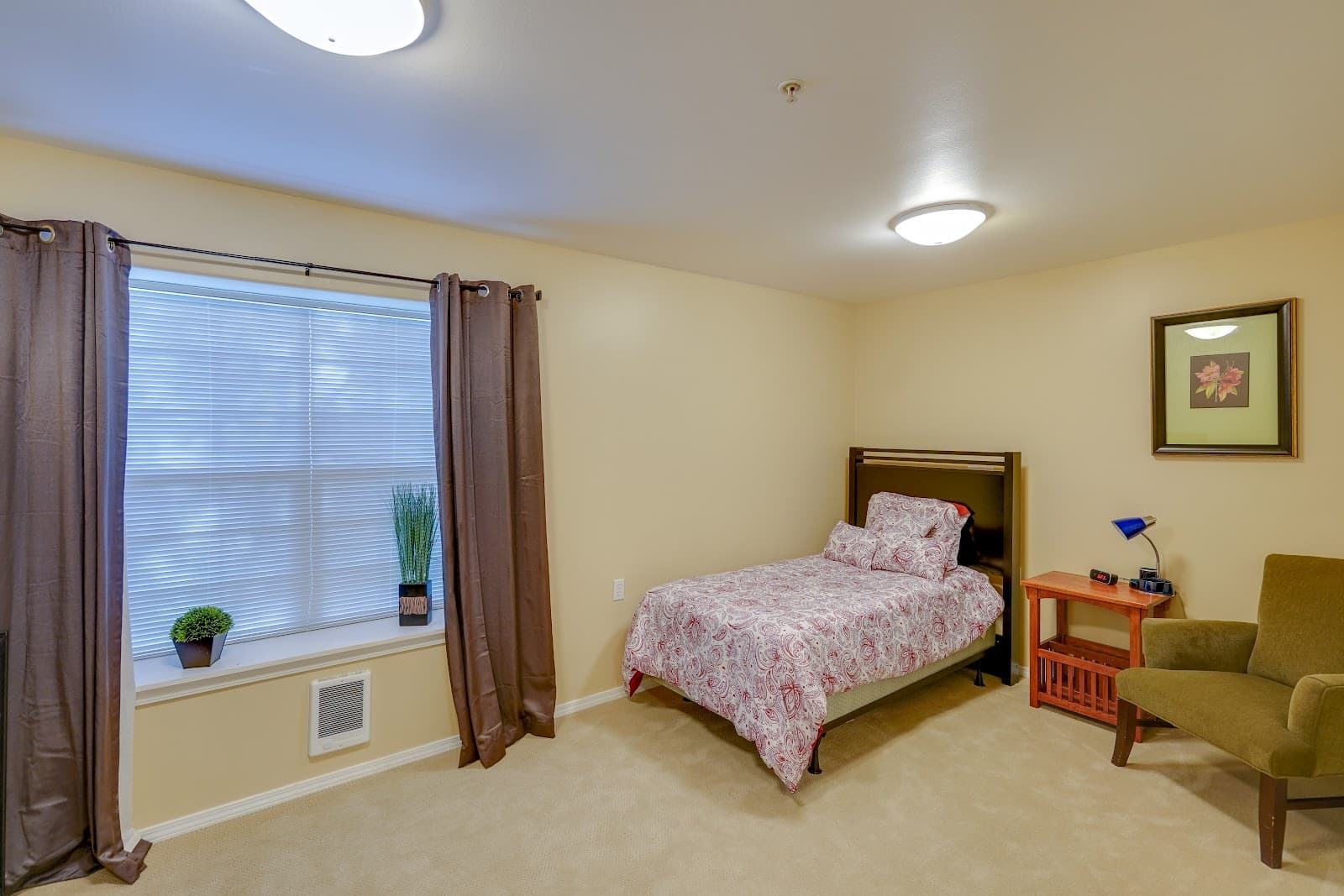 Sequoia Springs Senior Living Community photo 2