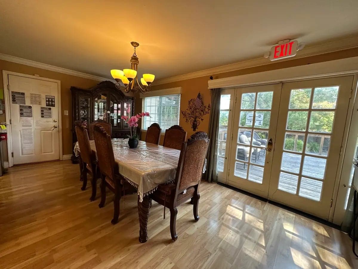 Immaculate Home At Withers photo 3