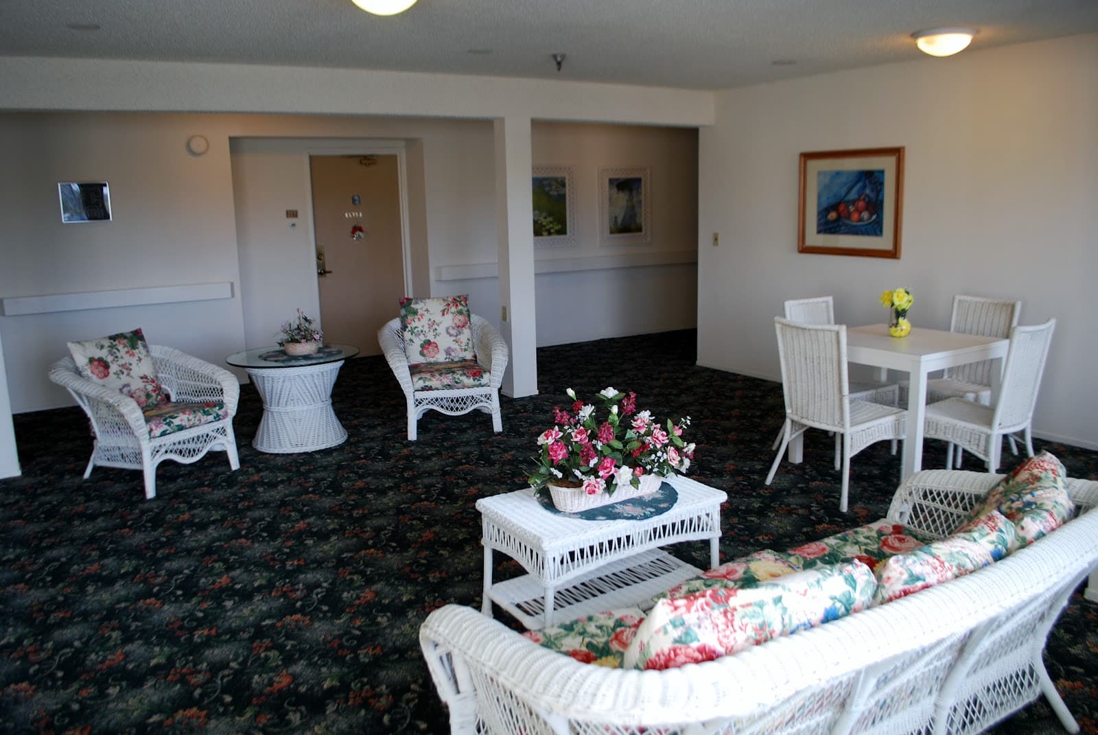 Leisure Manor photo 5