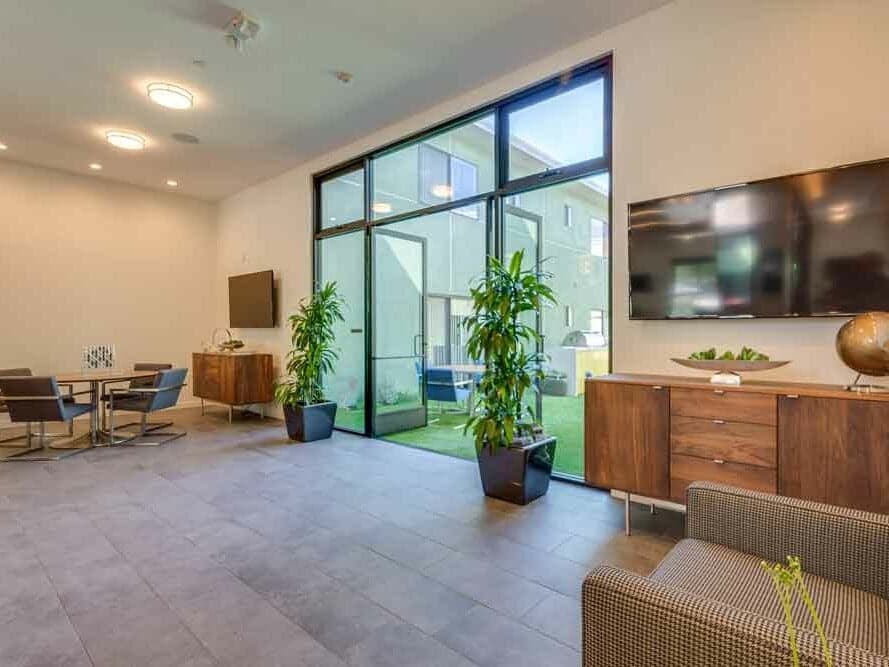 Avantgarde Senior Living Of Tarzana photo 4
