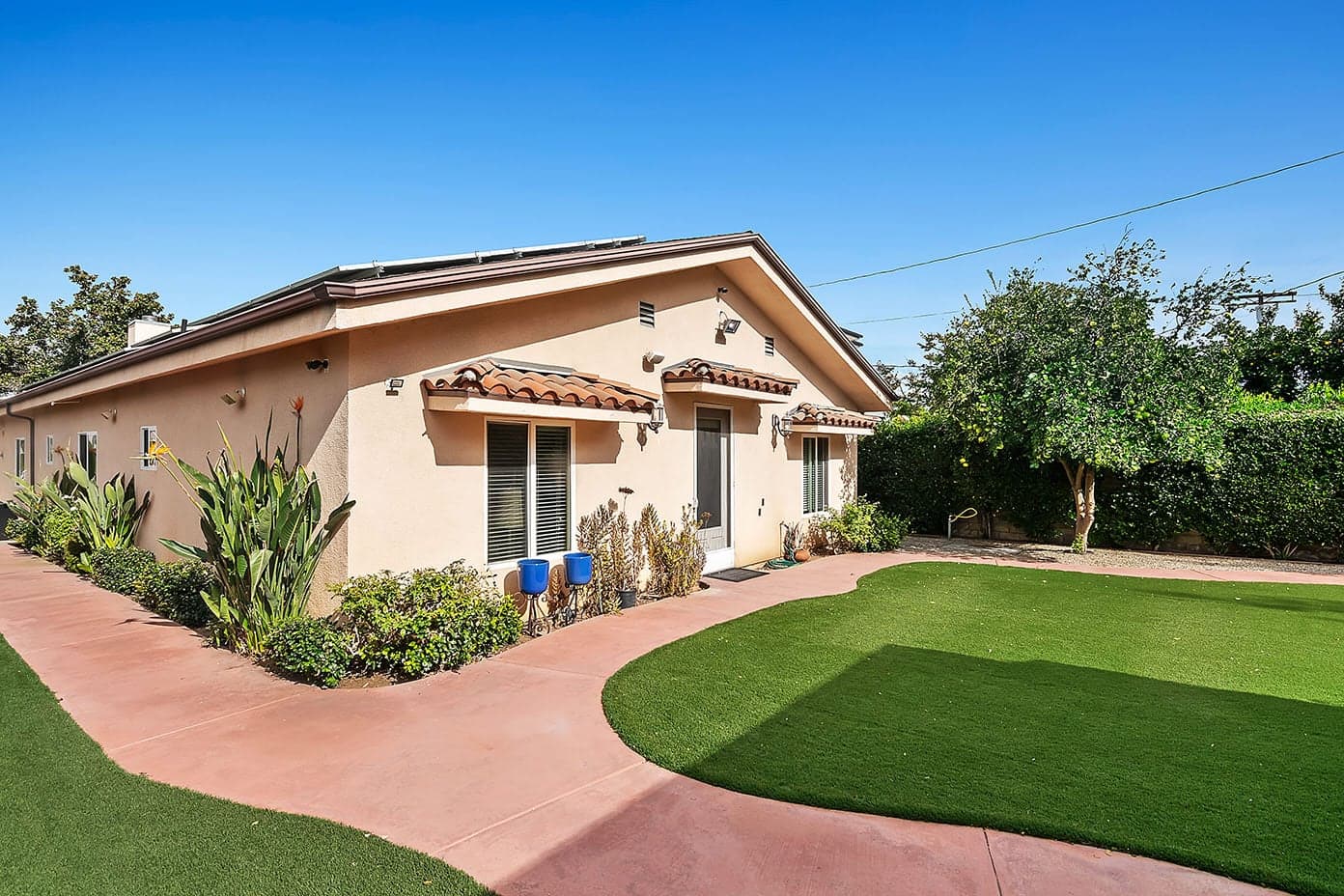 Elegant Senior Living Encino photo 4