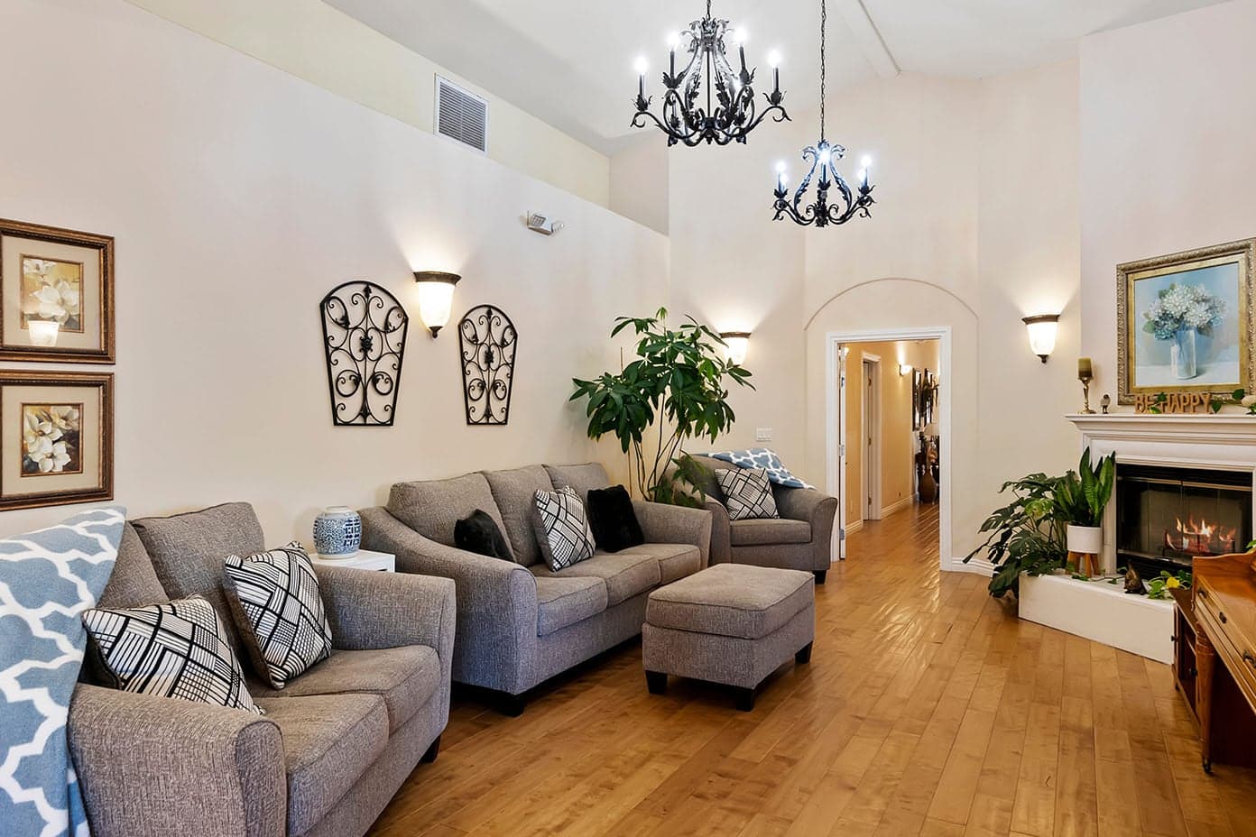 Elegant Senior Living Encino photo 2
