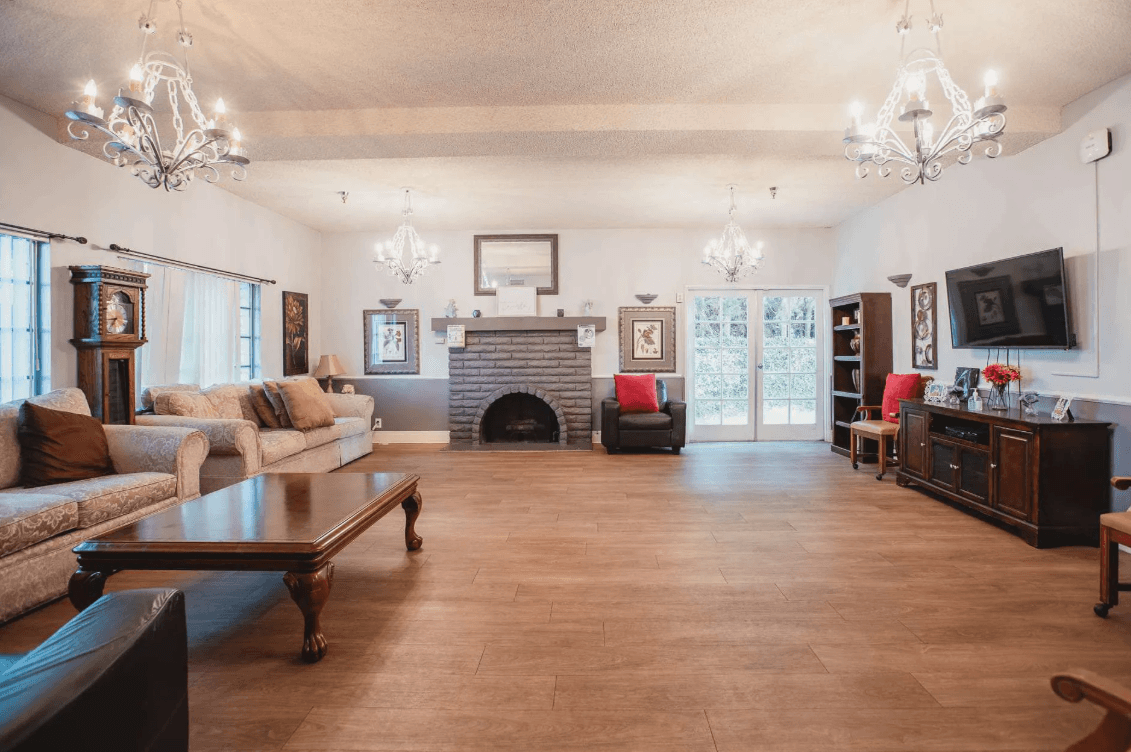 Whittier Glen Assisted Living photo 2