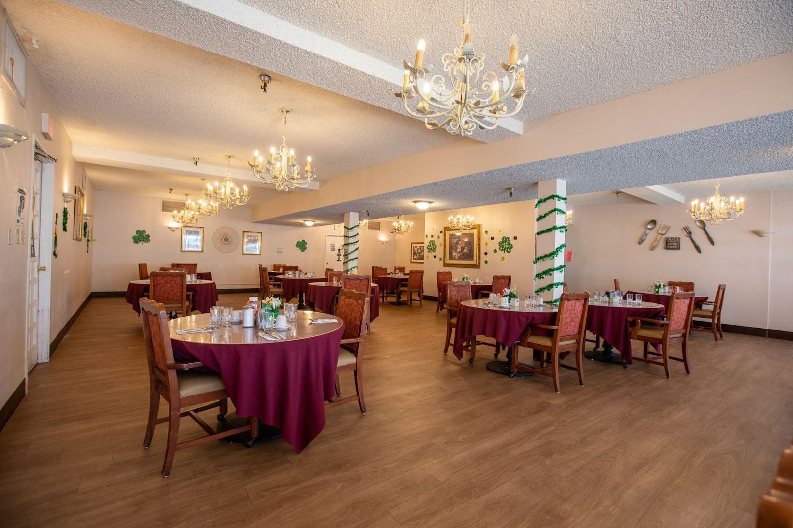 Whittier Glen Assisted Living photo 3